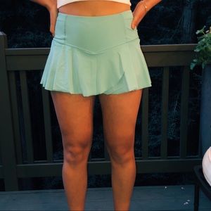 Lululemon tennis and run skort! Great condition!